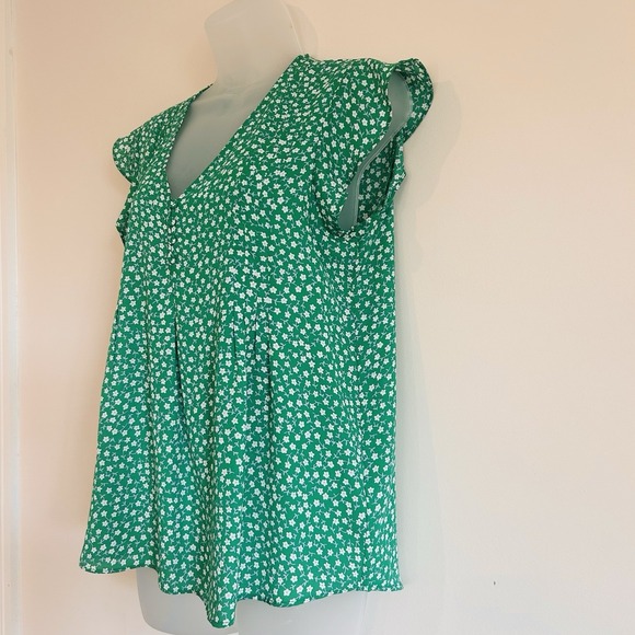 Floral Green Blouse Sz S Short Flutter Sleeve V Neck Popover Maison d' Amelie - Picture 3 of 12